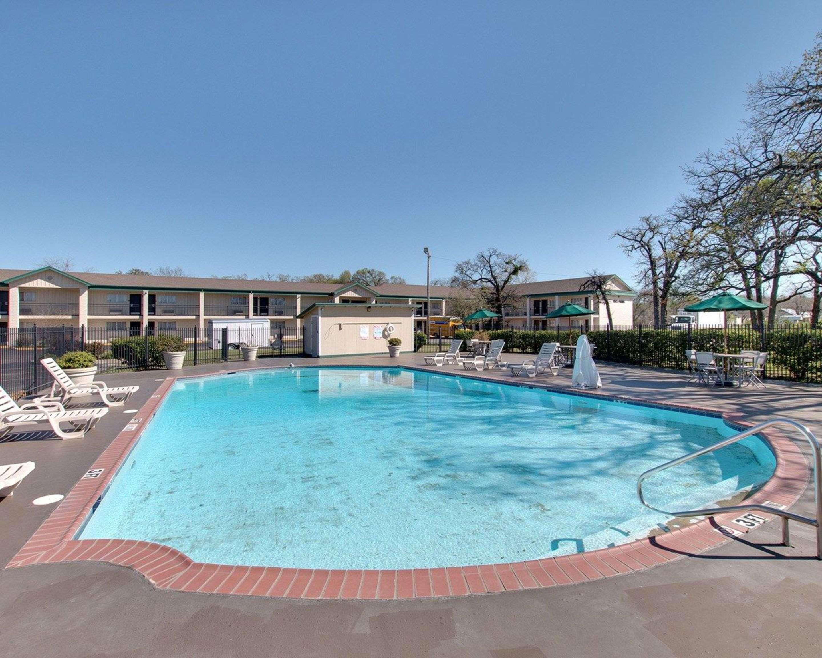 Days Inn By Wyndham Gatesville Kültér fotó